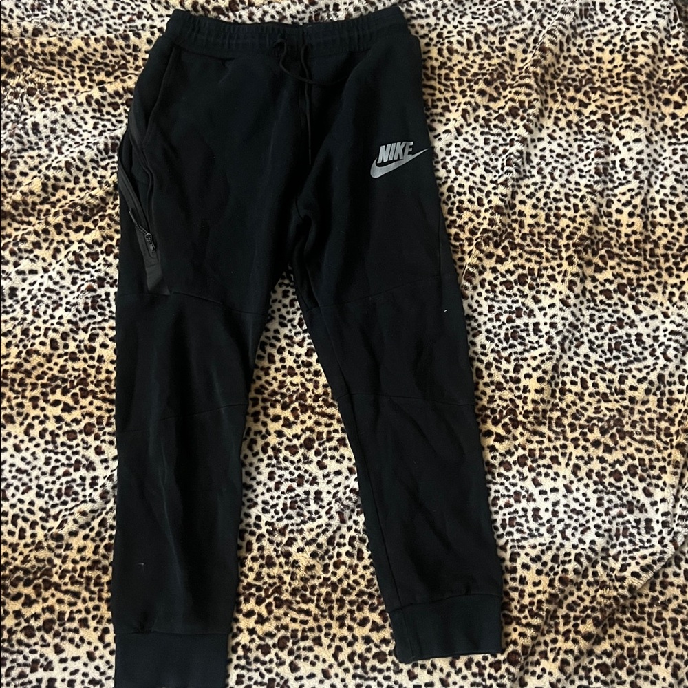 Nike Black Sweatpants/Joggers YXL with Logo